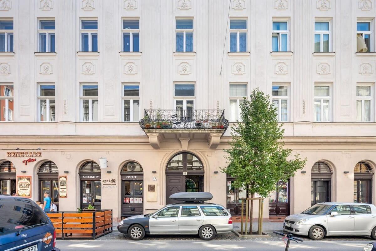 Very Central - Unique Design - New Studio Budapest Eksteriør bilde